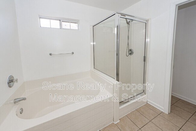 Building Photo - 7856 High Maple Cir