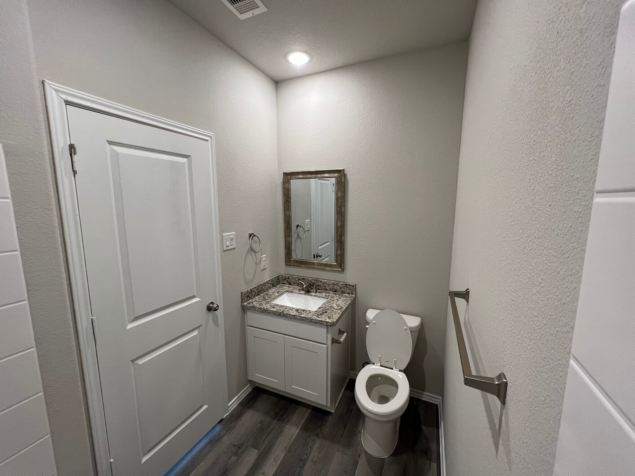 Building Photo - 11595 Persimmon St