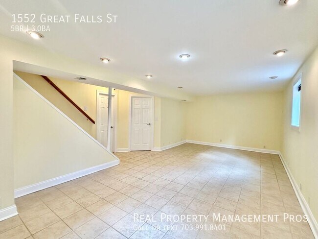 Building Photo - 1552 Great Falls St