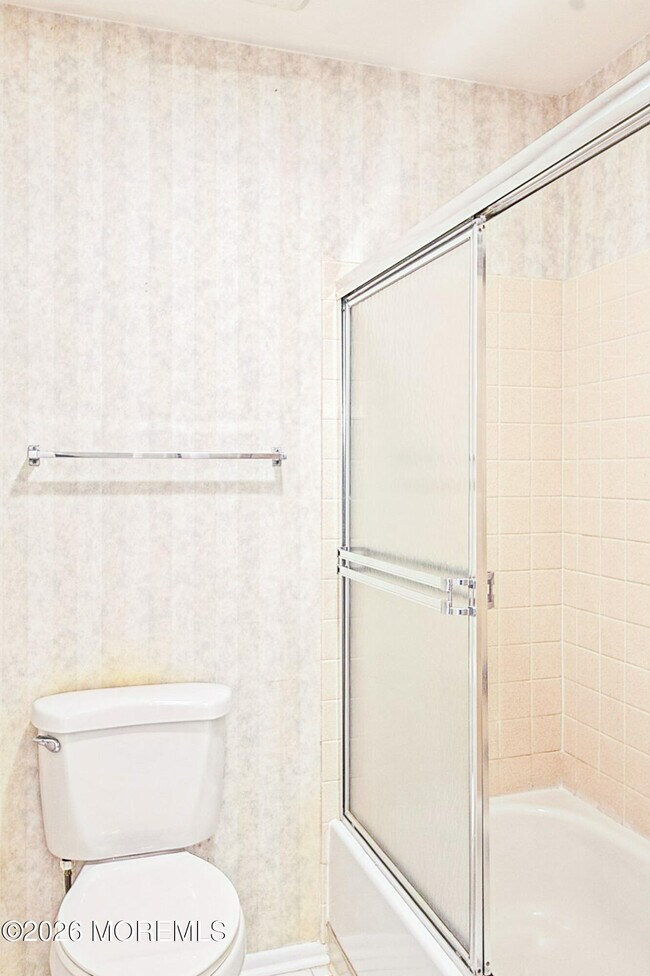 Building Photo - 332B Quinton Dr
