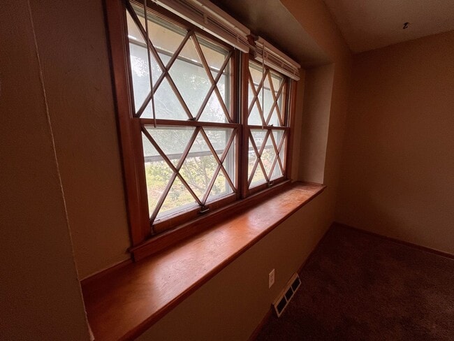 Building Photo - Beautiful 3 bedroom home