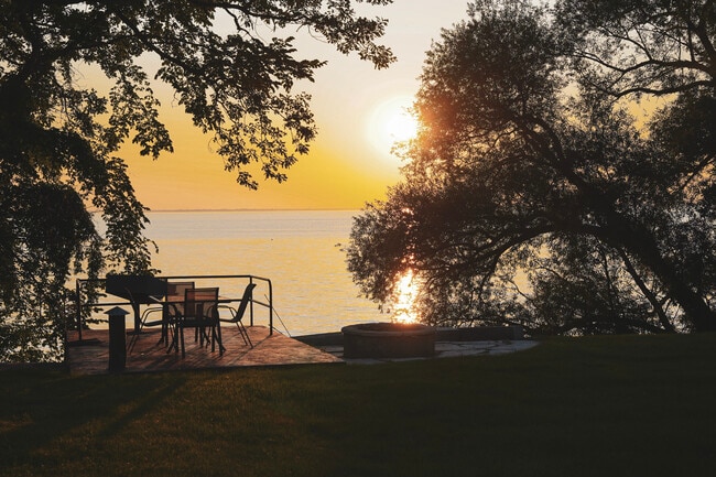 Building Photo - N3203 Ecker Lakeland Dr