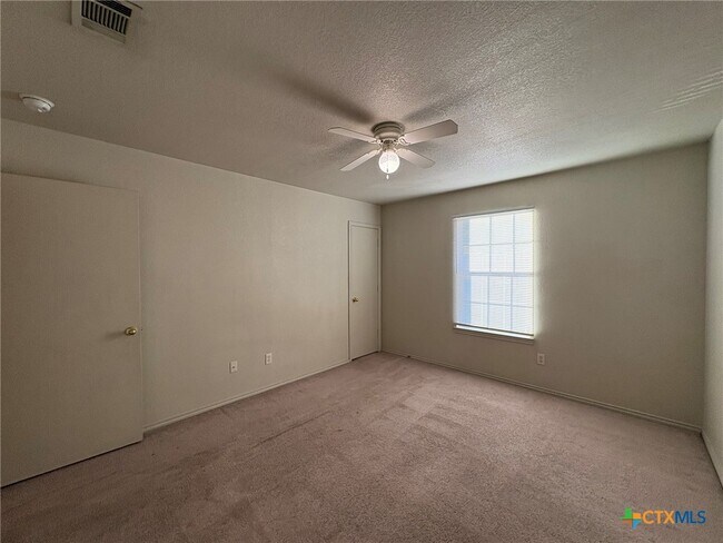 Building Photo - 2102 Tahoe Ct