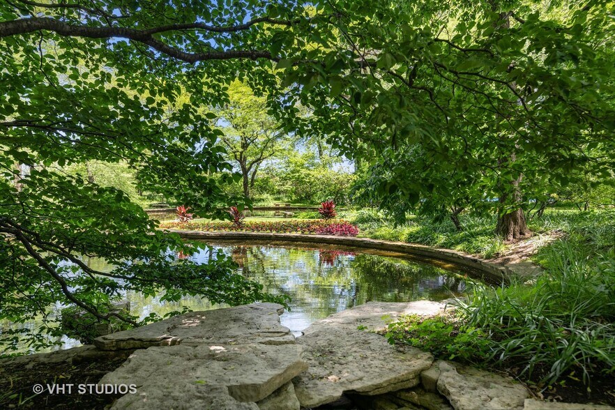 Pond on 3rd floor 2.5 acre grounds - 505 N Lake Shore Dr