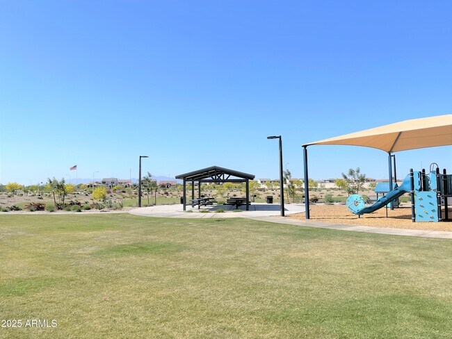 Building Photo - 8958 W Palo Verde Dr