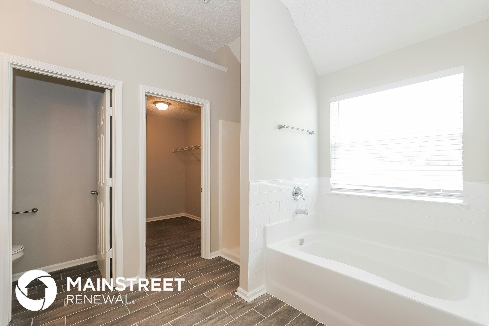 Building Photo - 6704 Hill Creek Cove