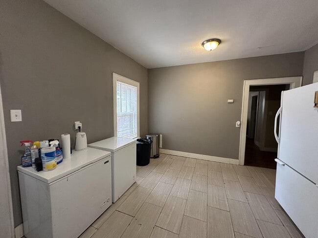Building Photo - Spacious 2-Story Home Near Texas Tech – Al...
