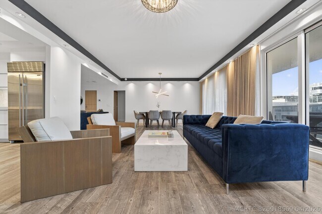 Building Photo - 2301 Collins Ave