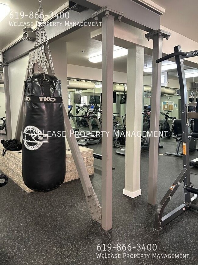 Building Photo - 1643 Sixth Ave