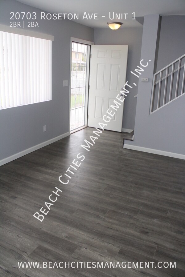 Building Photo - 20703 Roseton Ave