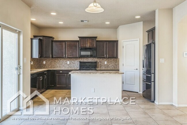 Building Photo - 7114 Wasilla Dr NE