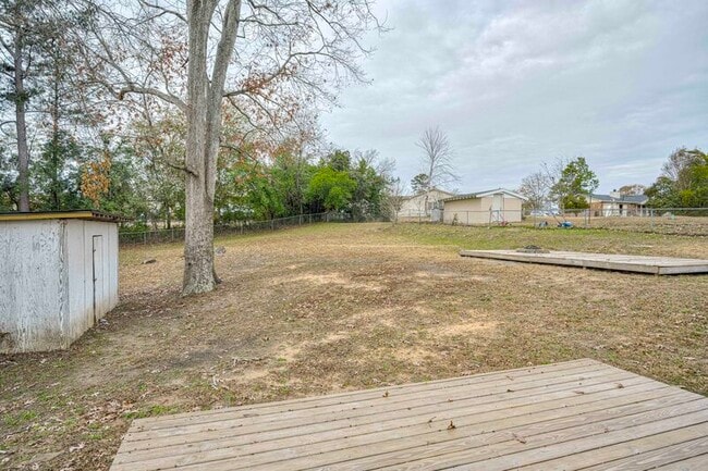 Building Photo - 115 Sunnywood Dr