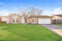 Building Photo - 405 W Austin St