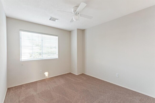 Building Photo - 2911 Katy Briar Ln