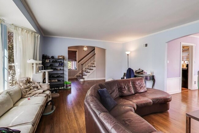 Building Photo - 4350 Bobolink Terrace