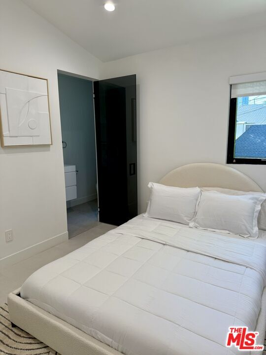 Building Photo - 201 S Bedford Dr