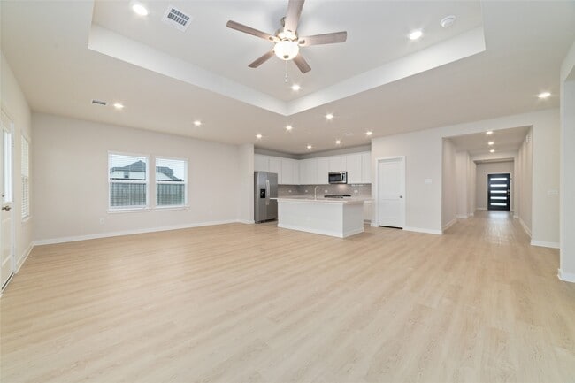 Building Photo - 5831 Westwood Shr Dr