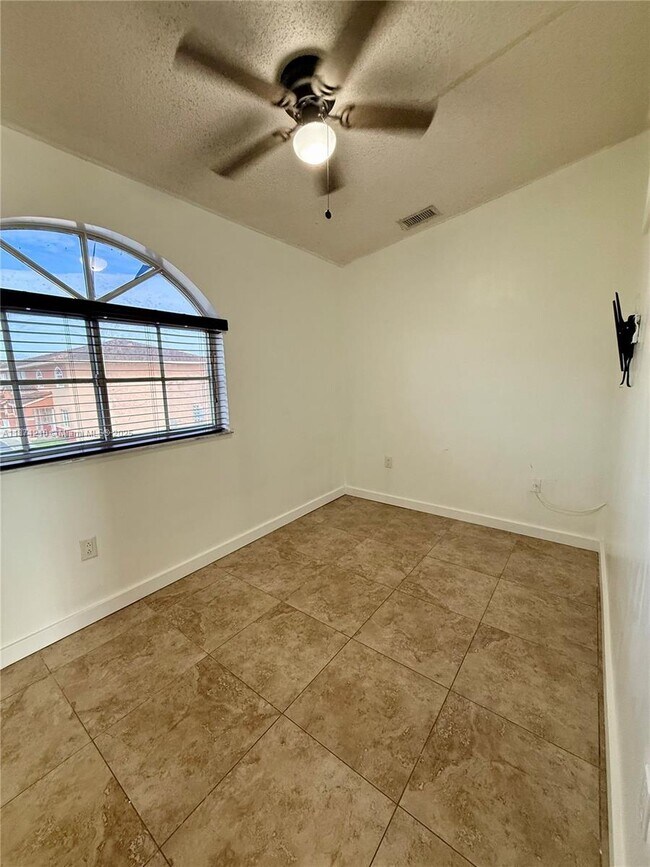 Building Photo - 6843 W 36th Ave