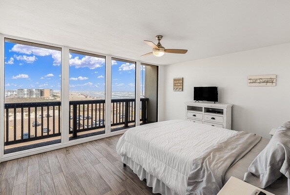 Building Photo - 15002 Windward Dr