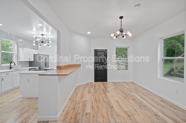 Building Photo - 433 Dorchester Ave