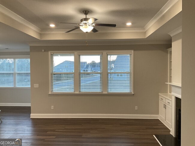 Building Photo - 495 Plainfield St