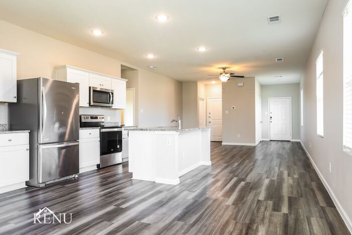 Building Photo - 6612 Charleston Dr