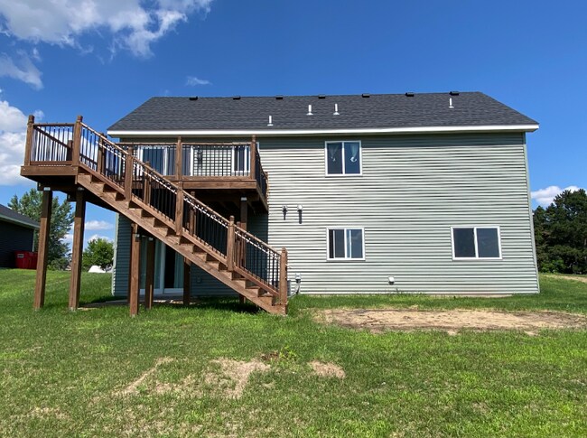 Building Photo - 2339 8th Ln SE