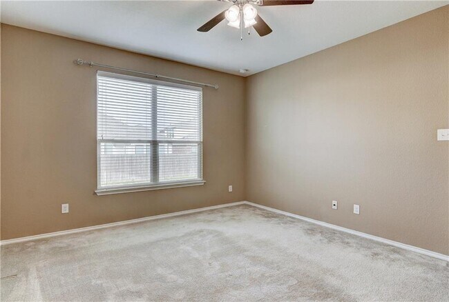 Building Photo - 7928 Bassano Dr