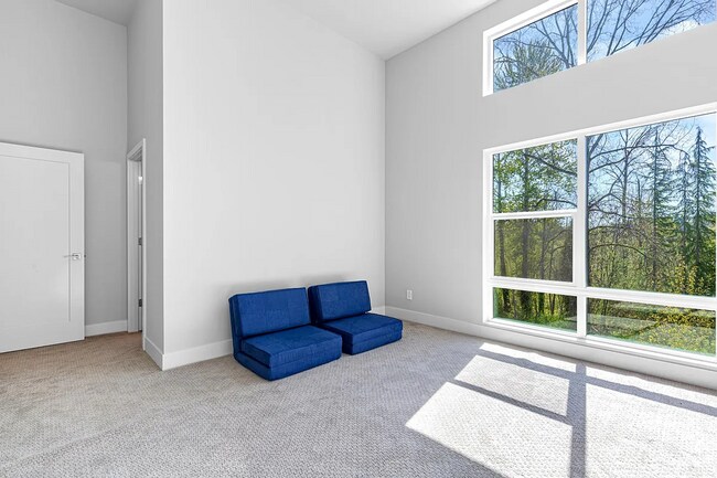Building Photo - Modern 3 beds/ 2.5 bath townhouse in Kenmore!
