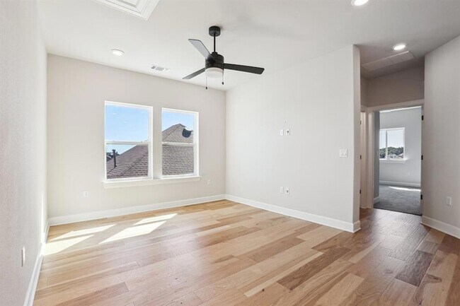 Building Photo - 16825 Roselin Dr