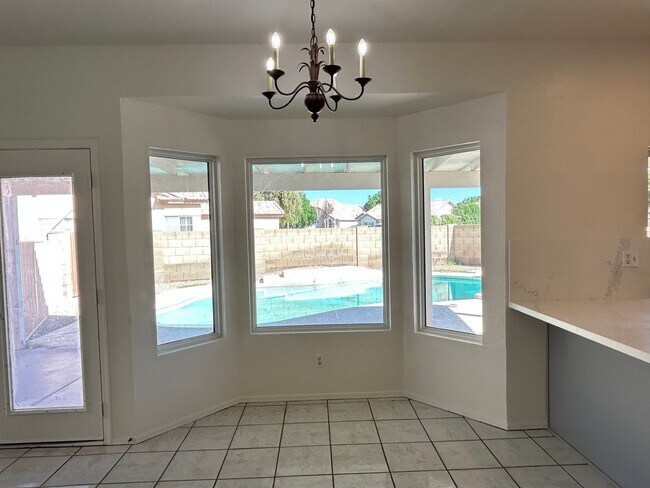 Building Photo - MUST SEE HOME IN AVONDALE WITH POOL!