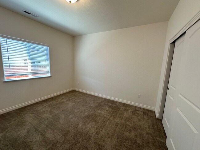 Building Photo - 17854 Davis Mdw Ct