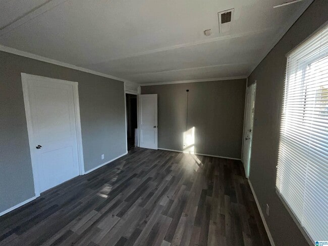 Building Photo - 624 4th Ct W