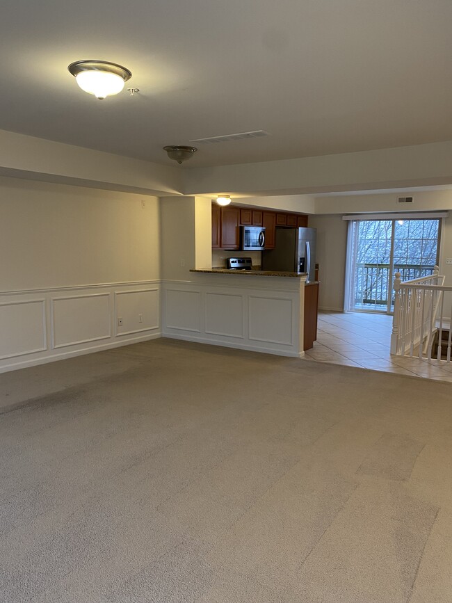 Building Photo - 14055 Lakeside Blvd N