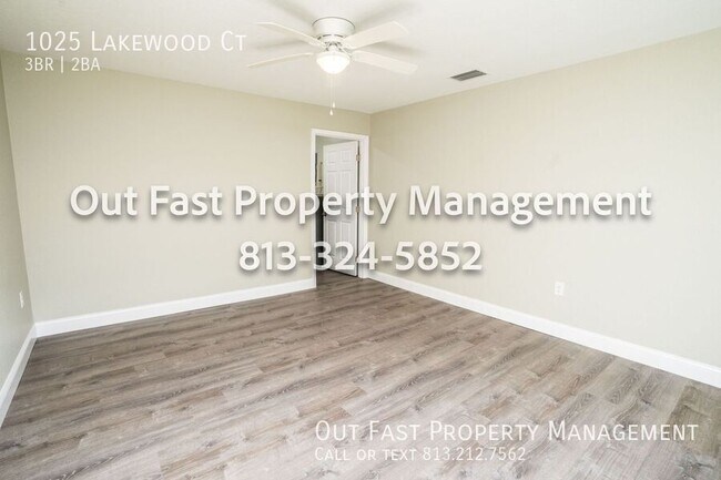 Building Photo - 1025 Lakewood Ct