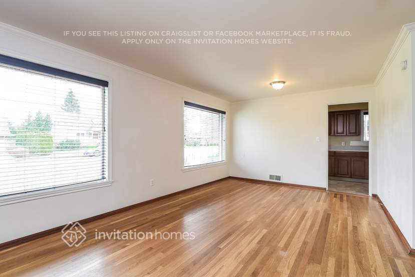Building Photo - 1706 3rd Ave NW