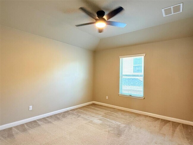 Building Photo - 404 Dry Gulch Bend