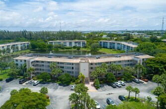 Building Photo - 1902 Bermuda Cir