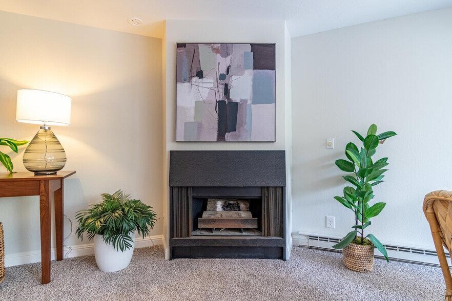 Building Photo - 870 Park Ave