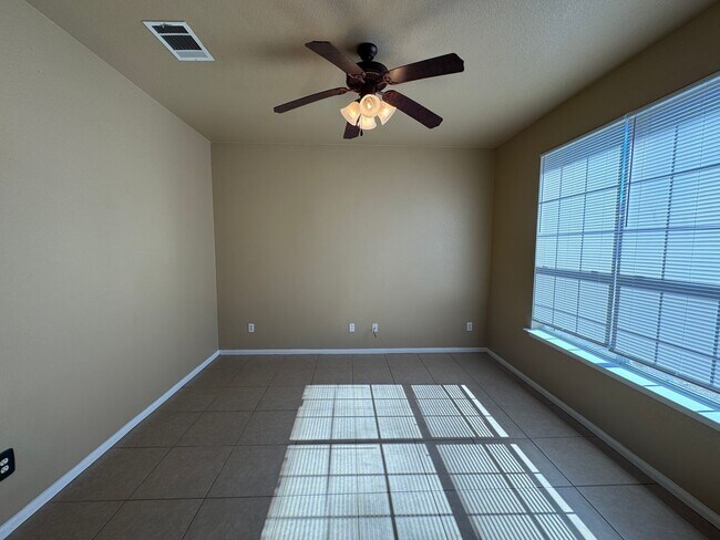 Building Photo - 507 Taurus Dr