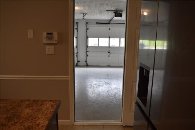 Building Photo - 610 Durham Ridge Dr NW
