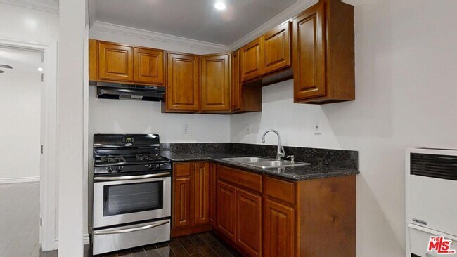 Building Photo - 3511 N Griffin Ave