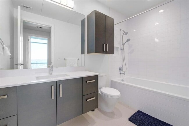 Building Photo - 222 West Ave