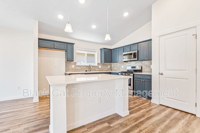 Building Photo - 10604 W New Berlin Dr