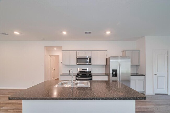 Building Photo - 6018 Alberta Fls Dr