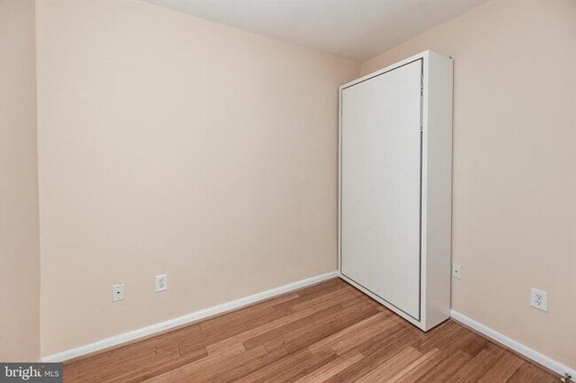 Building Photo - 350 G St SW