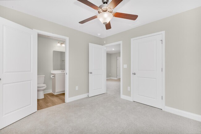 Building Photo - 7068 Shooting Star Way