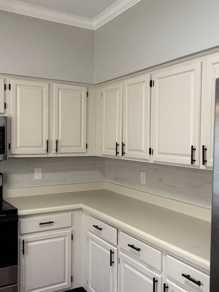 Building Photo - 10831 Laurel Creek