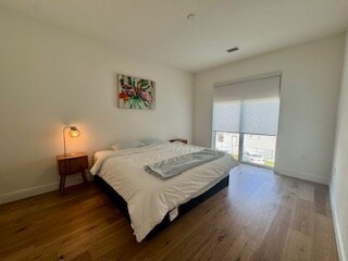 Building Photo - 644 3rd Ave S