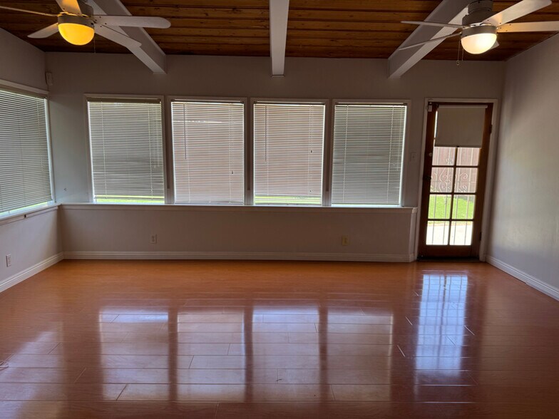 Building Photo - 260 Arnett Ave